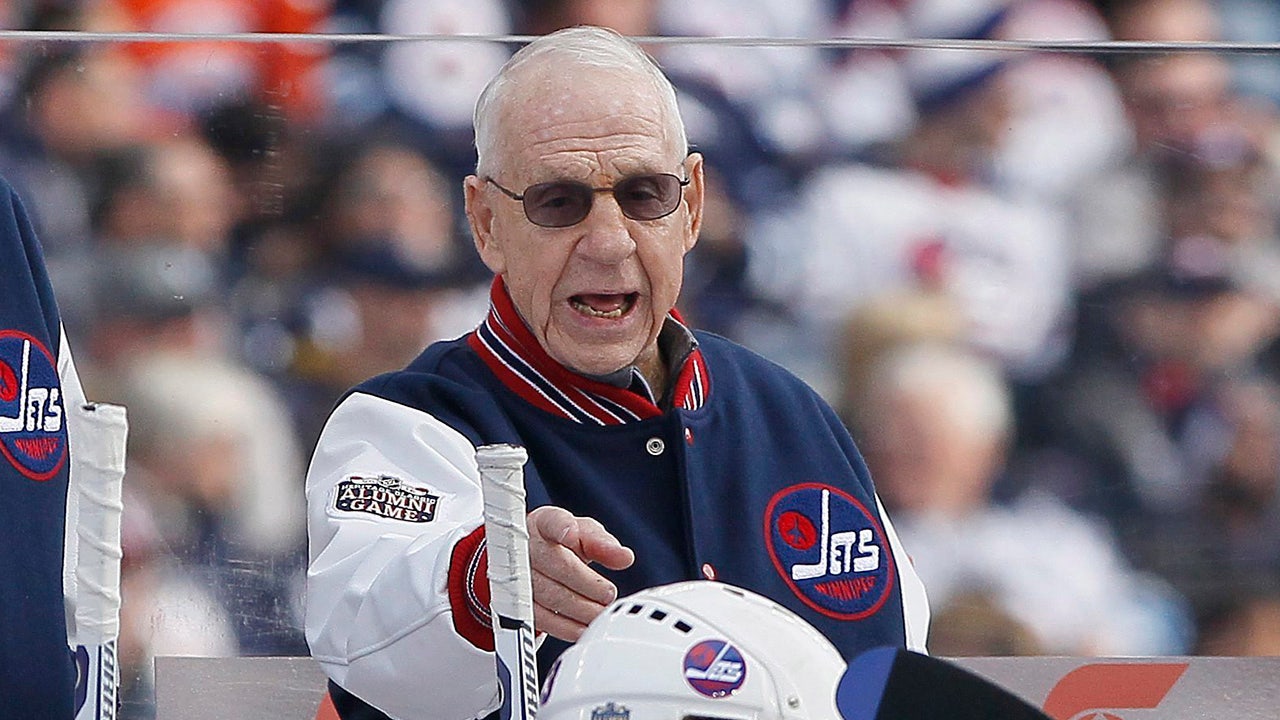 At 89, Tom McVie, a renowned NHL coach, has passed away.